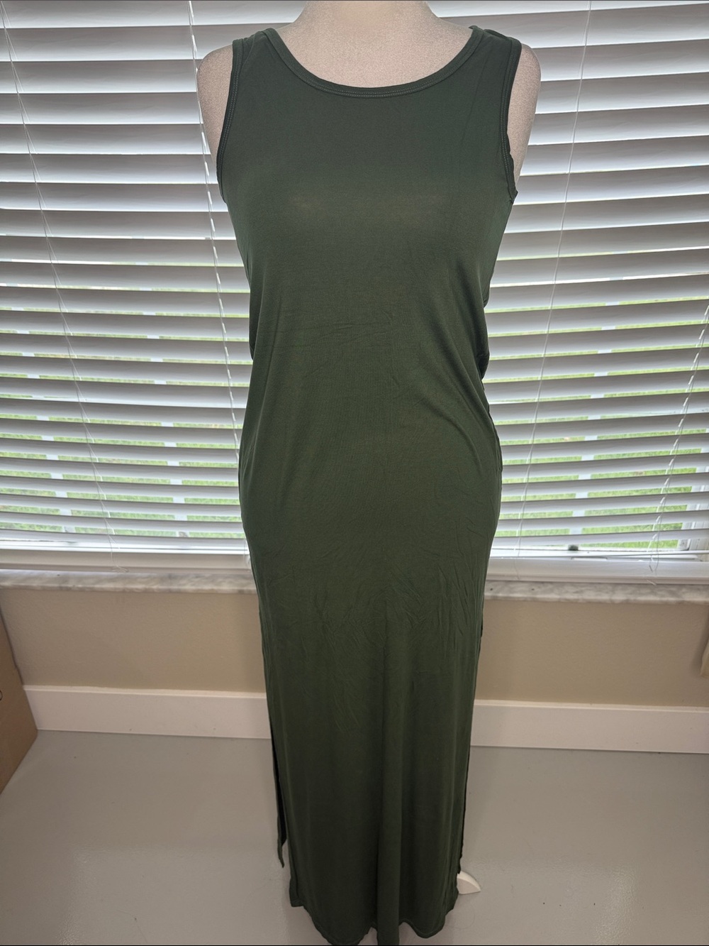 Classic Olive Green Sleeveless Maxi Dress